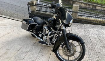Harley Davidson Street Glide completo
