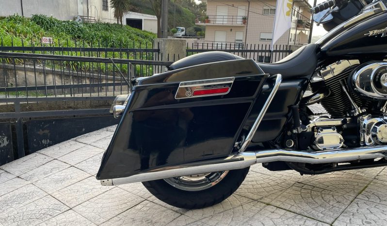 Harley Davidson Street Glide completo