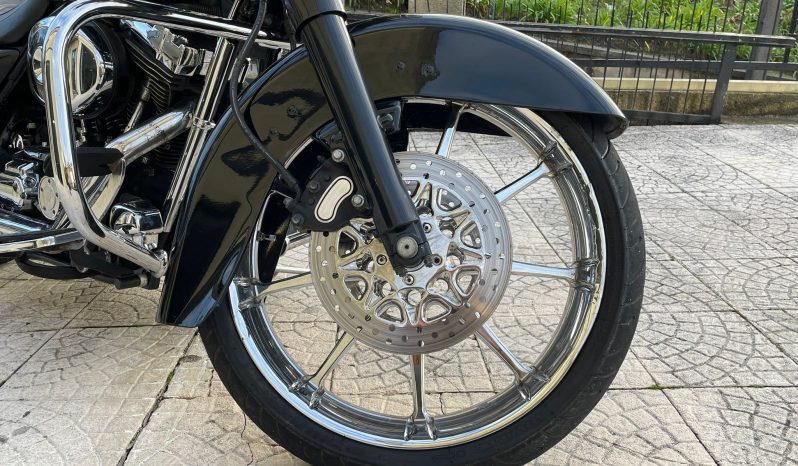 Harley Davidson Street Glide completo