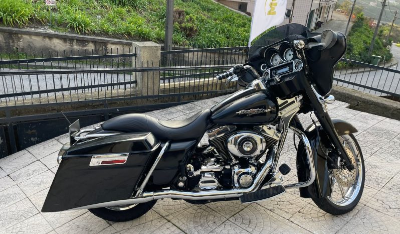 Harley Davidson Street Glide completo