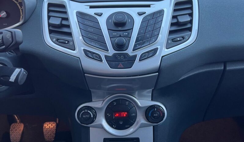 Ford Fiesta 1.4Tdci Titanium completo